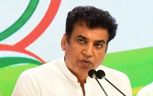 BJP पर आरोप लगाया गया है कि वह लोगों के वोटों में कटौती कर रही
