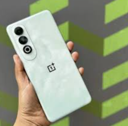 शानदार प्रस्ताव! OnePlus का यह फोन 22 हजार रुपये से कम में उपलब्ध